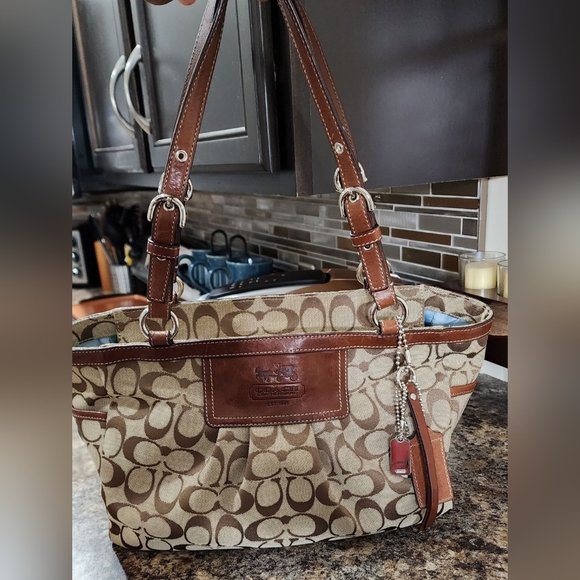 Coach Handbag - Picture 1 of 3